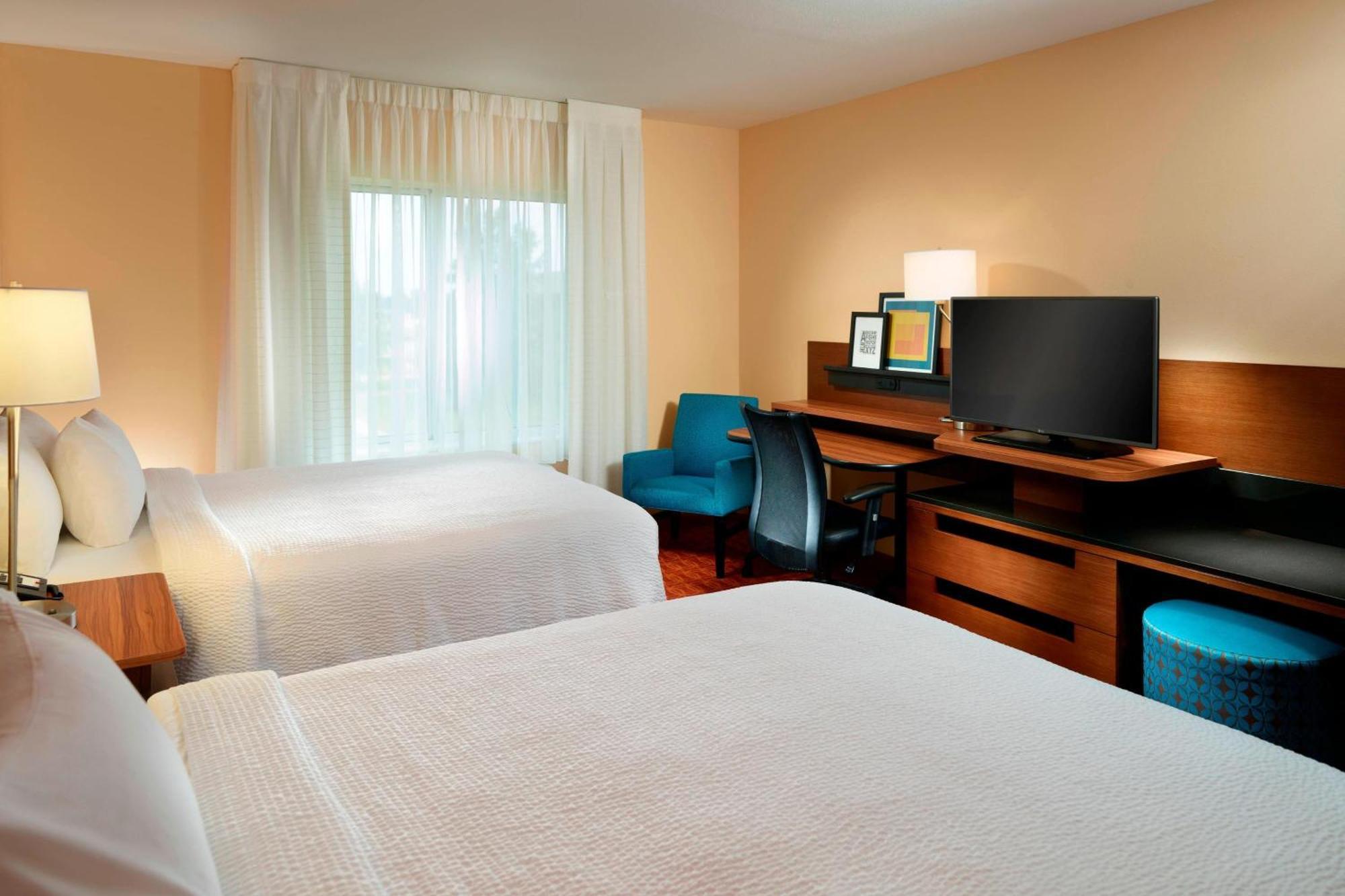 Fairfield Inn & Suites By Marriott Fayetteville North Exterior photo
